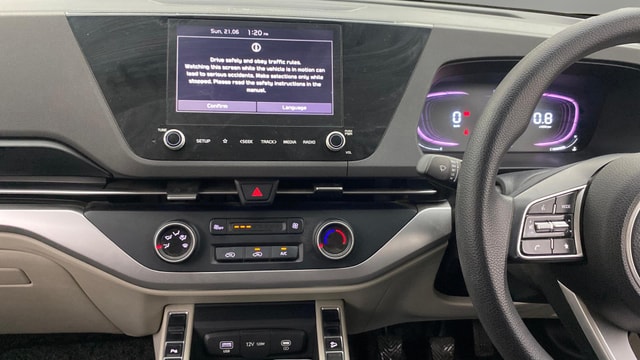 View Kia Carens Image 18 Used Kia Carens Image 18