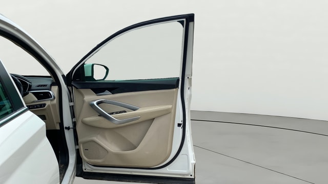 View MG Hector Image 49 Used MG Hector Image 49