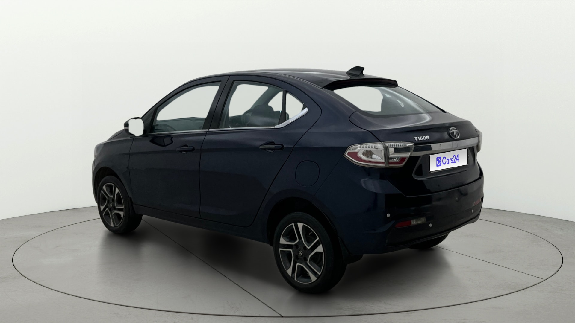 View 2019 Tata Tigor XE Diesel Image 2 Used 2019 Tata Tigor XE Diesel Image 2