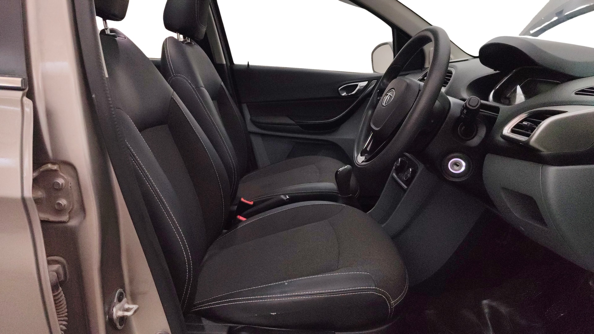 View 2019 Tata Tigor XE Diesel Image 26 Used 2019 Tata Tigor XE Diesel Image 26