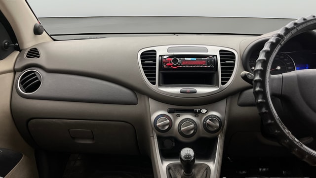 View Hyundai i10 Image 30 Used Hyundai i10 Image 30
