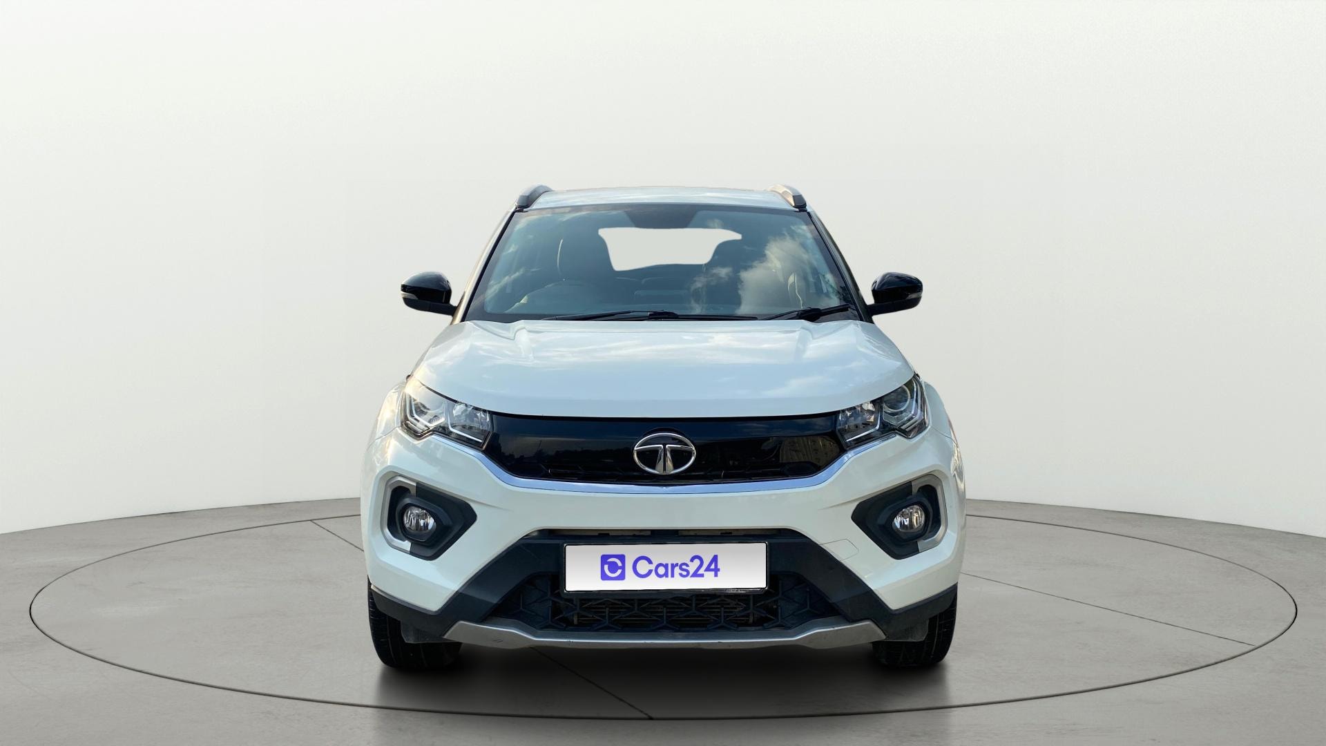 View 2021 Tata Nexon Revotron XE Image 1 Used 2021 Tata Nexon Revotron XE Image 1