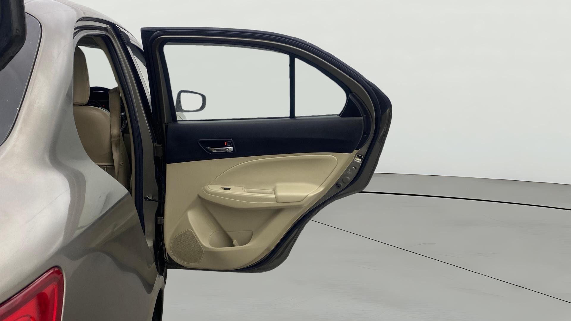 View 2022 Maruti Suzuki 1000 Base Variant Image 7 Used 2022 Maruti Suzuki 1000 Base Variant Image 7