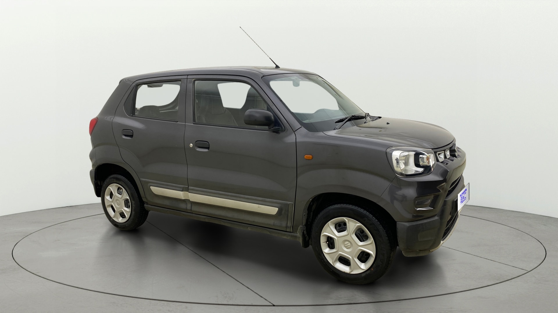 View 2021 Maruti Suzuki 1000 Base Variant Image 21 Used 2021 Maruti Suzuki 1000 Base Variant Image 21