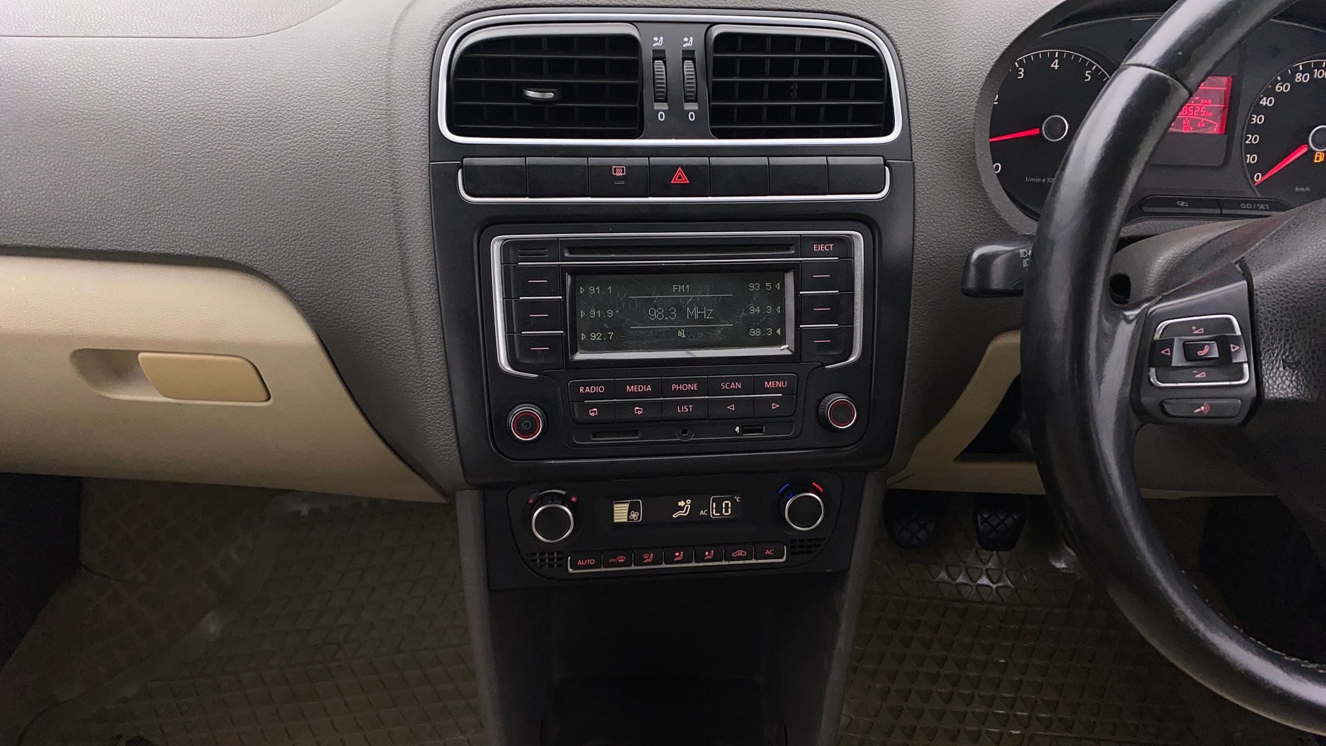 Used 2013 Volkswagen Vento Used 2013 Volkswagen Vento
