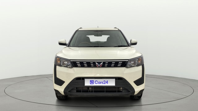 View Mahindra XUV300 Image 1 Used Mahindra XUV300 Image 1