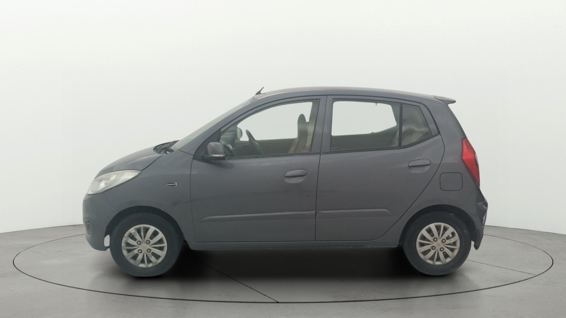 View 2013 Hyundai i10 1.2 Sportz MT Image 5 Used 2013 Hyundai i10 1.2 Sportz MT Image 5