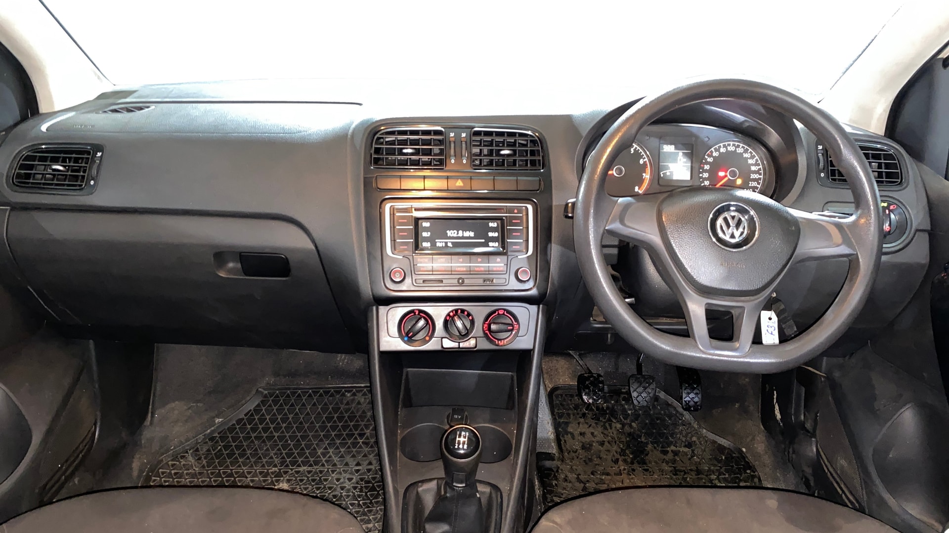 View 2018 Volkswagen Ameo 1.2L MPI Petrol Comfortline Image 15 Used 2018 Volkswagen Ameo 1.2L MPI Petrol Comfortline Image 15