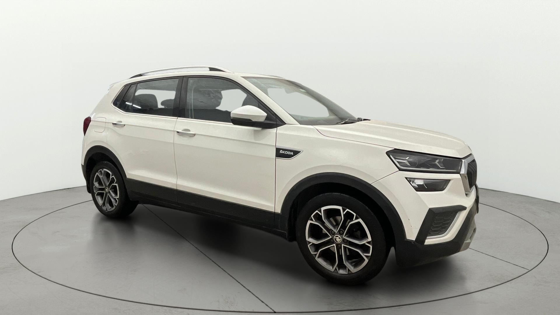 View 2021 Skoda Kushaq Style 1.0 TSI MT Image 14 Used 2021 Skoda Kushaq Style 1.0 TSI MT Image 14
