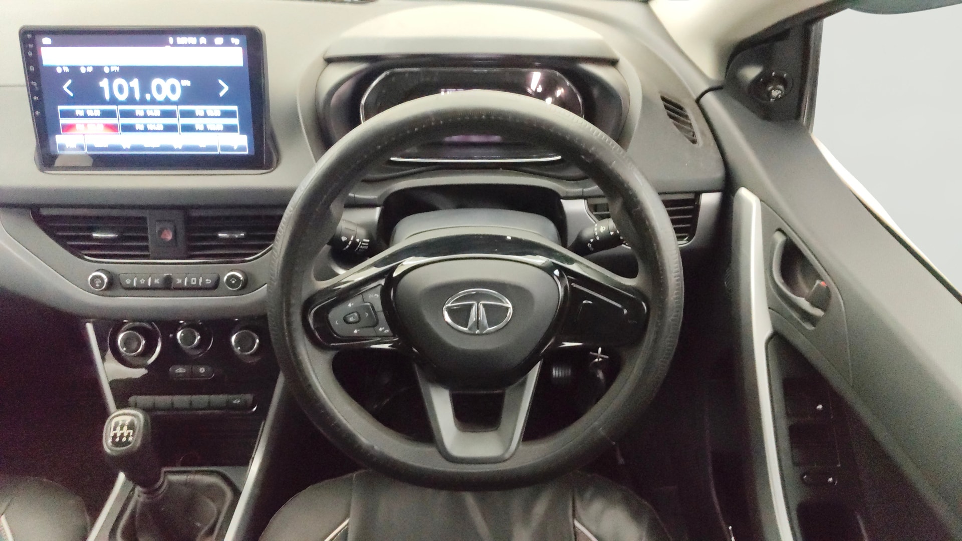 View 2022 Tata Nexon Revotron XE Image 20 Used 2022 Tata Nexon Revotron XE Image 20