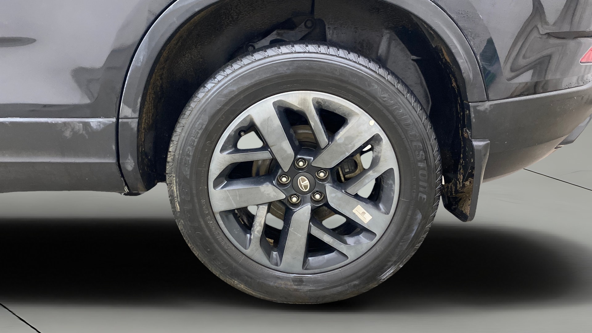 View 2024 Tata Safari XZA Plus Option Dark Image 7 Used 2024 Tata Safari XZA Plus Option Dark Image 7