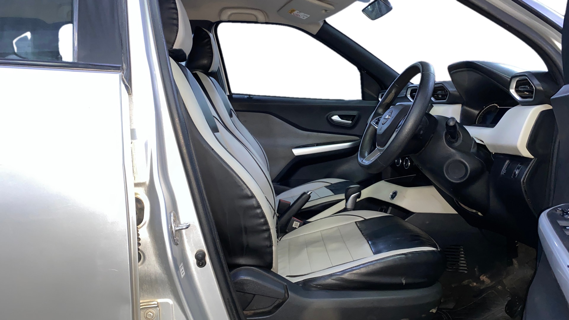 View 2021 Nissan Magnite Turbo XL CVT Image 19 Used 2021 Nissan Magnite Turbo XL CVT Image 19