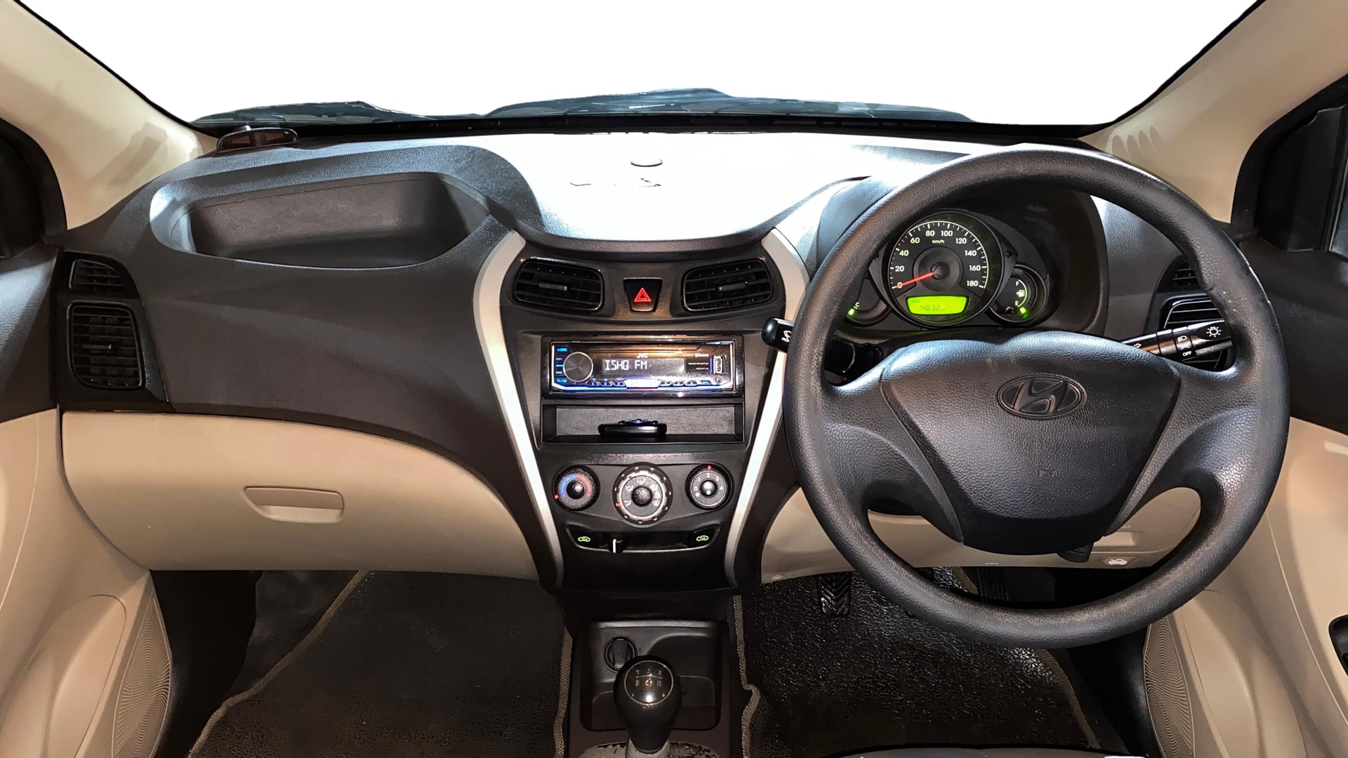 View 2018 Hyundai EON Era Plus Image 15 Used 2018 Hyundai EON Era Plus Image 15