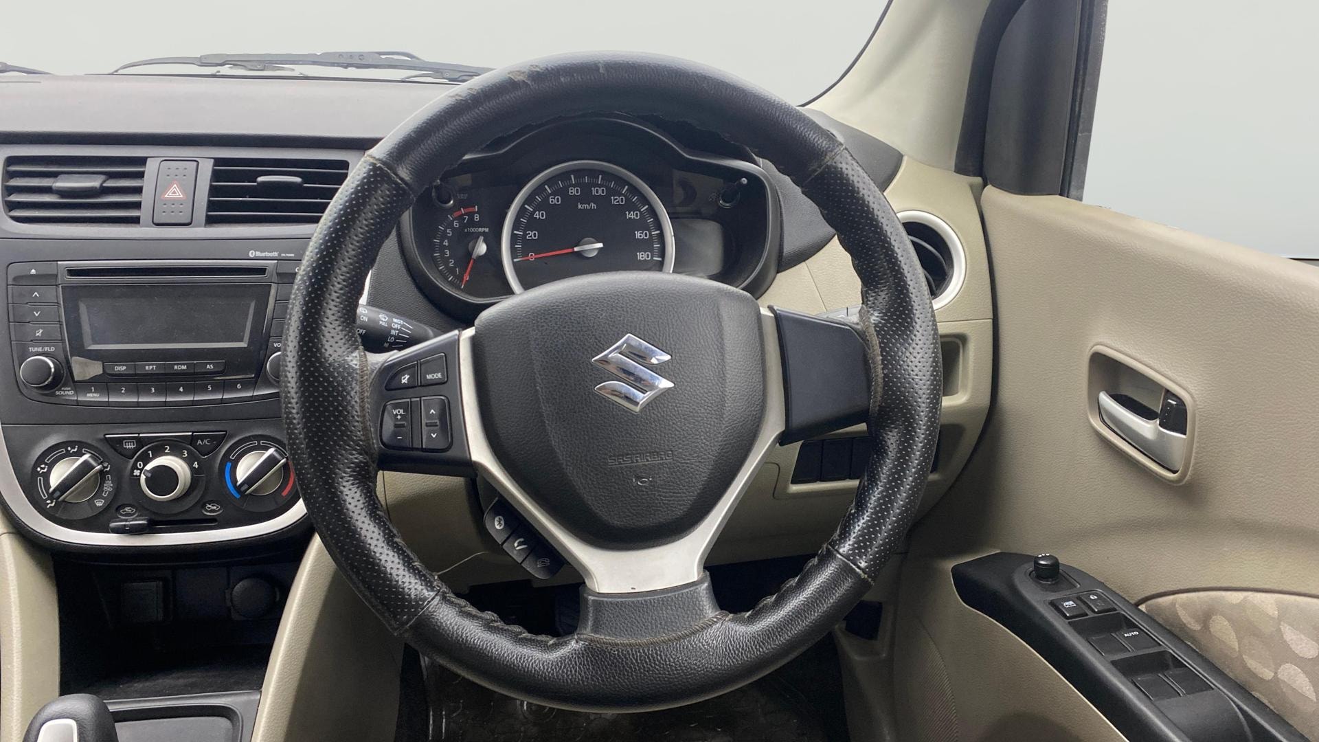 View 2017 Maruti Suzuki 1000 Base Variant Image 20 Used 2017 Maruti Suzuki 1000 Base Variant Image 20
