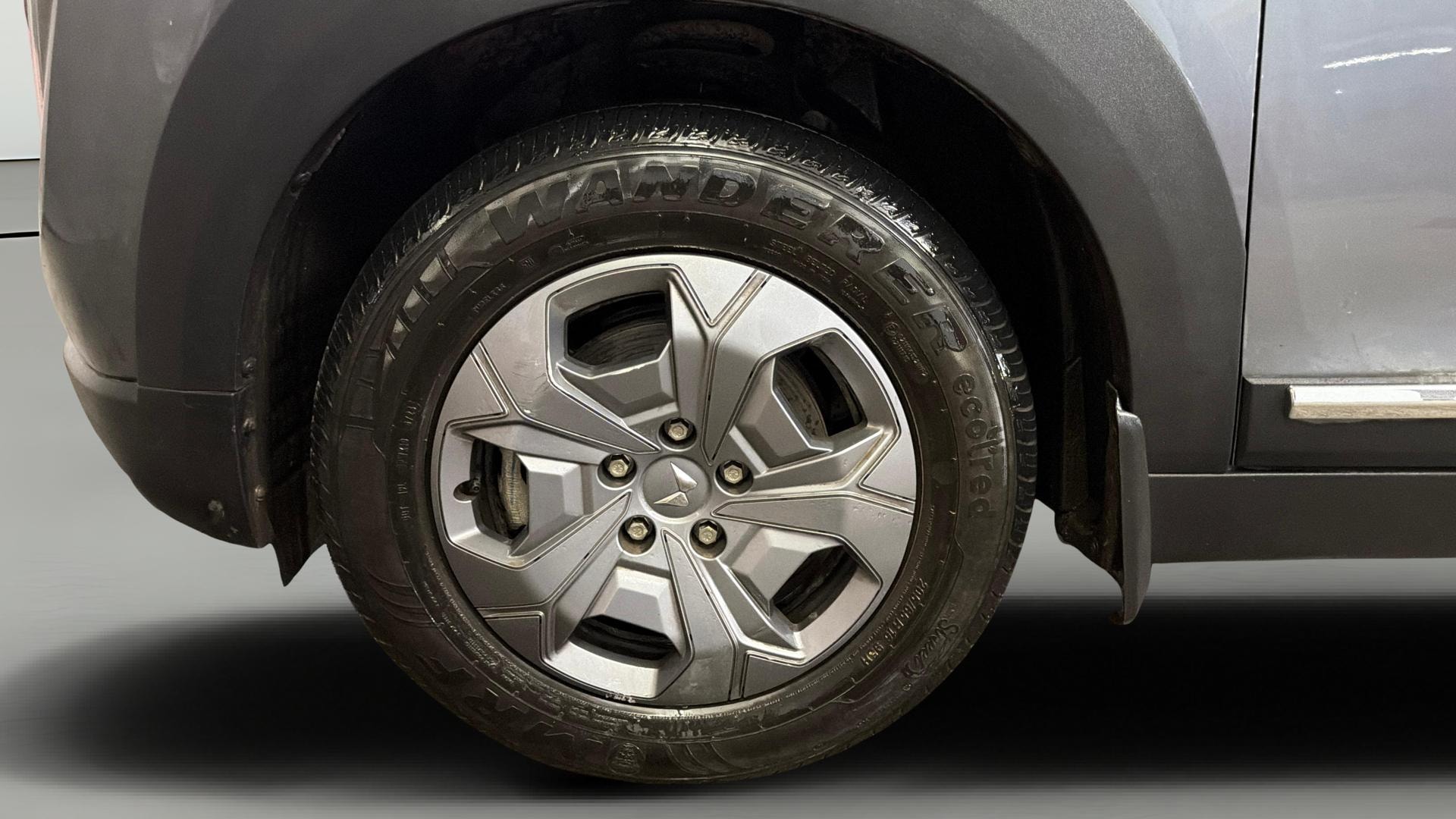 View 2024 Mahindra XUV 3XO MX3 Pro 1.2 L TCMPFi Image 29 Used 2024 Mahindra XUV 3XO MX3 Pro 1.2 L TCMPFi Image 29