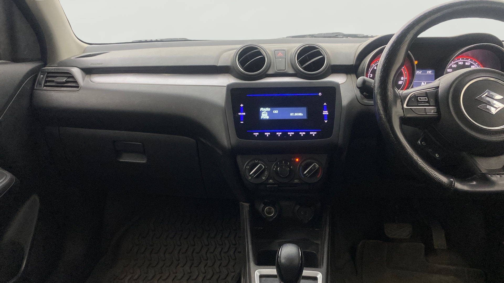 View 2023 Maruti Suzuki 1000 Base Variant Image 17 Used 2023 Maruti Suzuki 1000 Base Variant Image 17