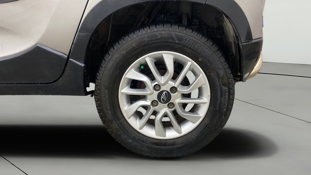 View Mahindra KUV100 Image 11 Used Mahindra KUV100 Image 11