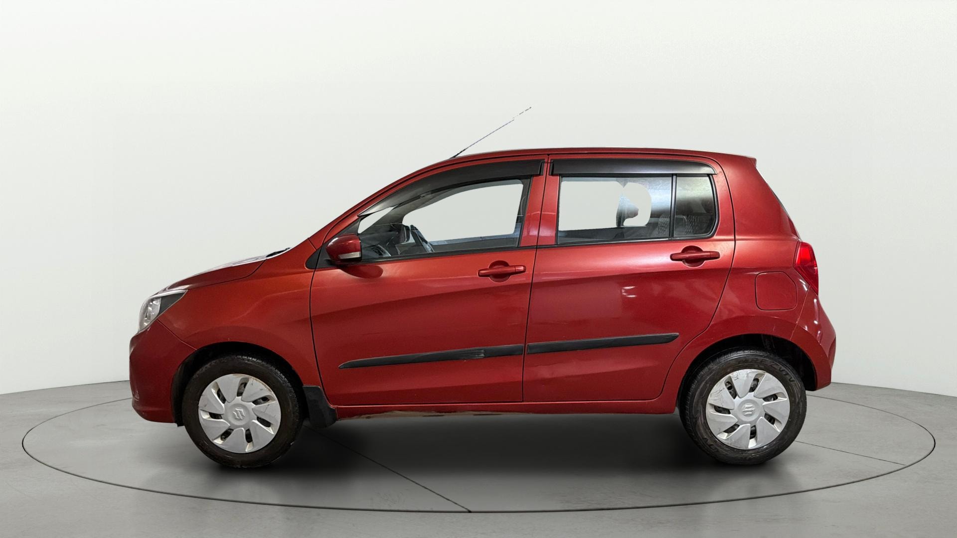 View 2018 Maruti Suzuki 1000 Base Variant Image 5 Used 2018 Maruti Suzuki 1000 Base Variant Image 5