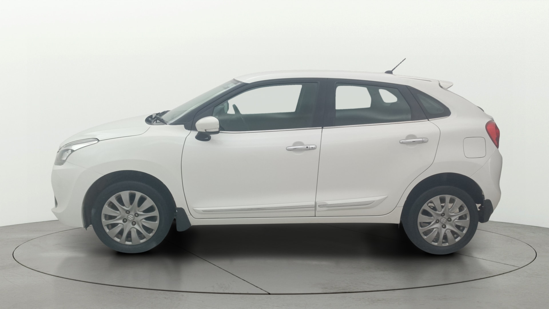 View 2017 Maruti Suzuki 1000 Base Variant Image 5 Used 2017 Maruti Suzuki 1000 Base Variant Image 5