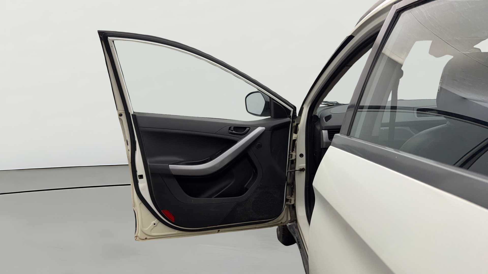 View 2021 Tata Nexon Revotron XE Image 31 Used 2021 Tata Nexon Revotron XE Image 31