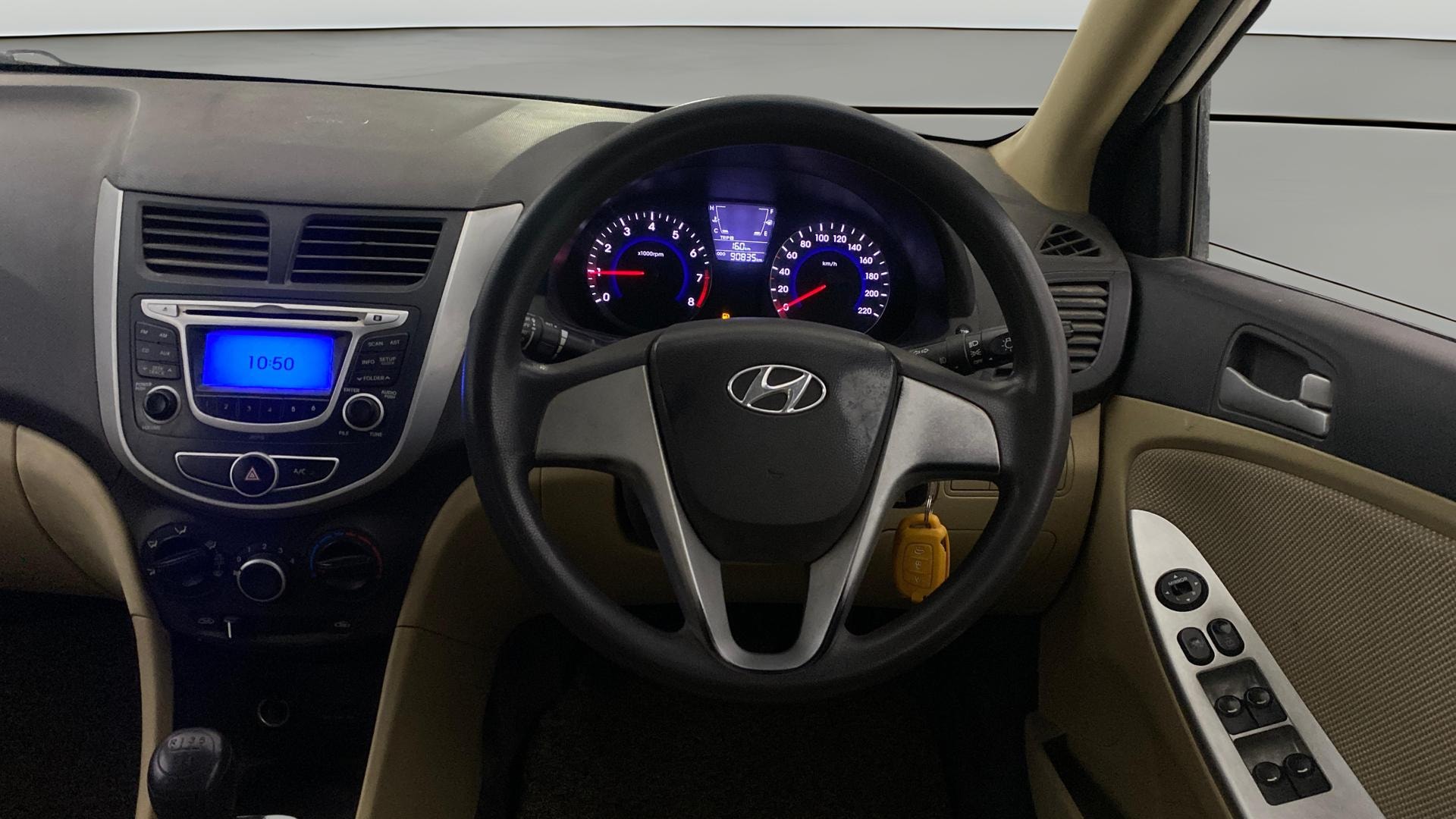 View 2014 Hyundai Fluidic Verna 1.4 VTVT CX Image 20 Used 2014 Hyundai Fluidic Verna 1.4 VTVT CX Image 20