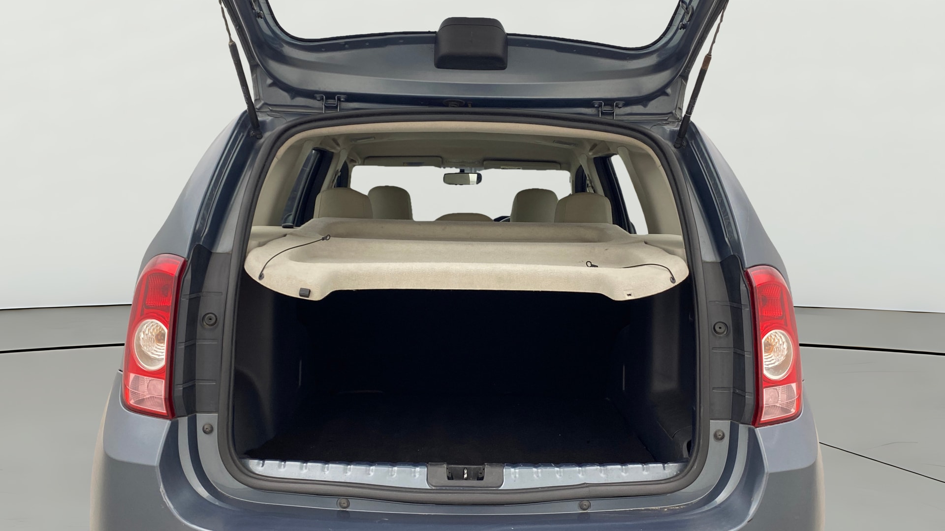 View 2014 Renault Duster Petrol RXE BS IV Image 36 Used 2014 Renault Duster Petrol RXE BS IV Image 36