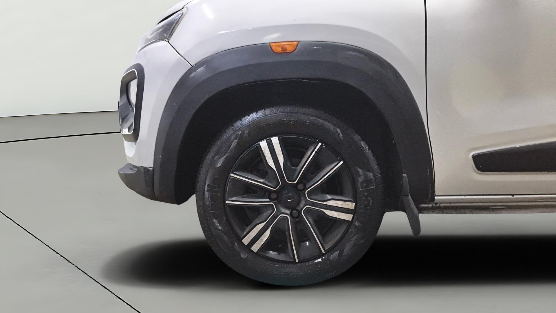View 2022 Renault Kwid RXL 1.0 BS IV Image 33 Used 2022 Renault Kwid RXL 1.0 BS IV Image 33
