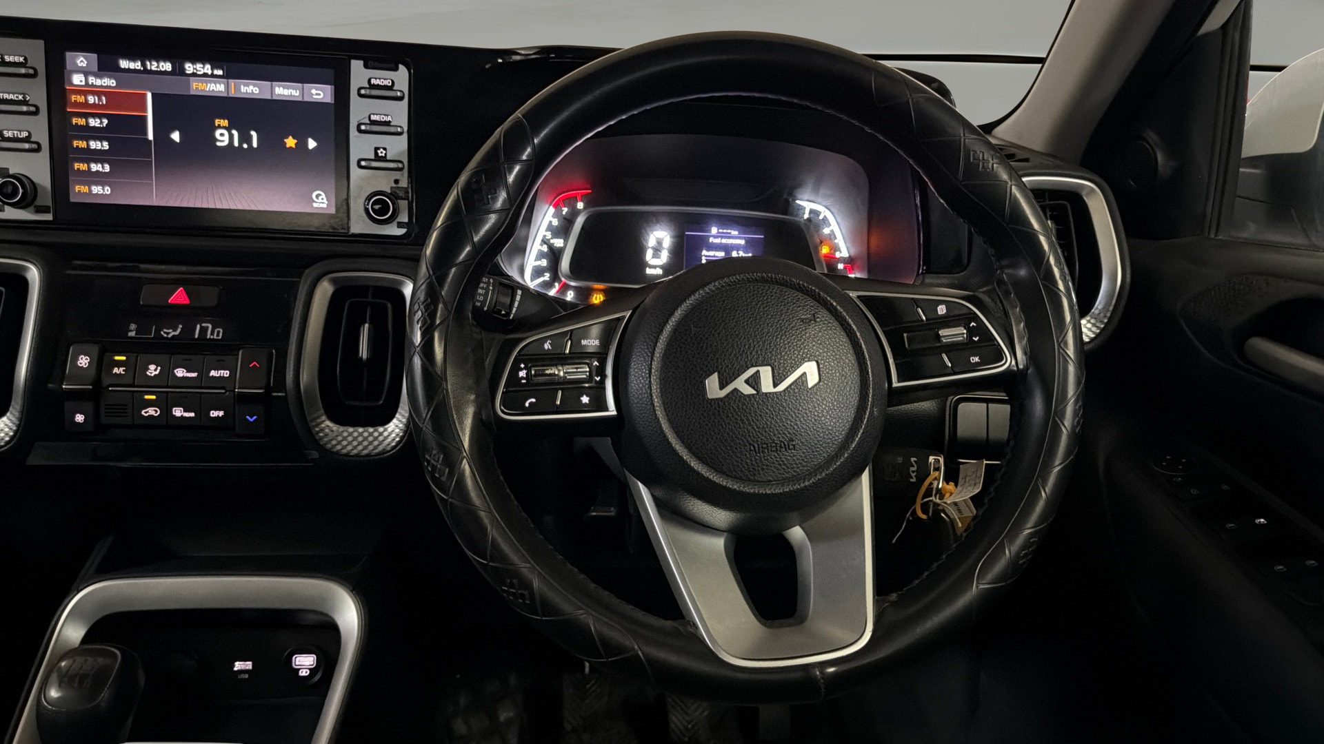 View 2022 Kia Sonet HTK Plus Petrol Image 20 Used 2022 Kia Sonet HTK Plus Petrol Image 20