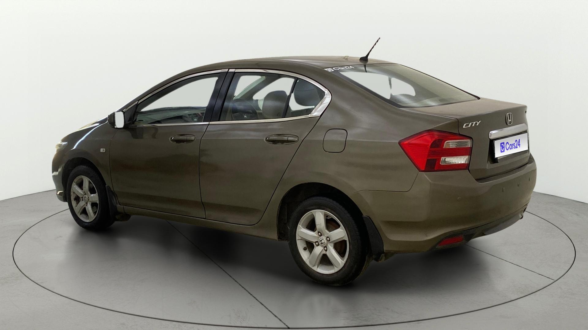 View 2013 Honda City ZX MT Diesel Anniversary Edition Image 2 Used 2013 Honda City ZX MT Diesel Anniversary Edition Image 2