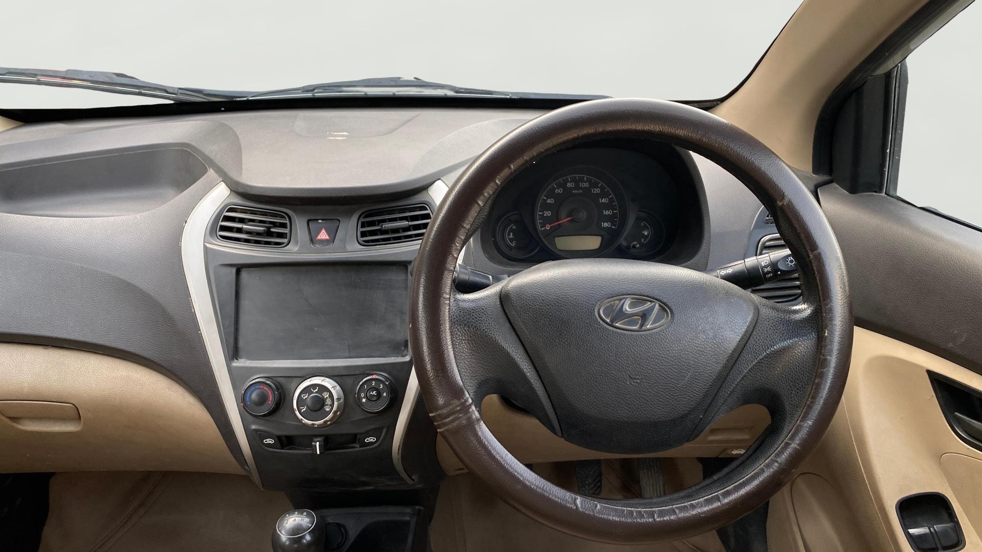 View 2018 Hyundai EON Era Plus Image 20 Used 2018 Hyundai EON Era Plus Image 20