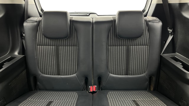 View Kia Carens Image 10 Used Kia Carens Image 10
