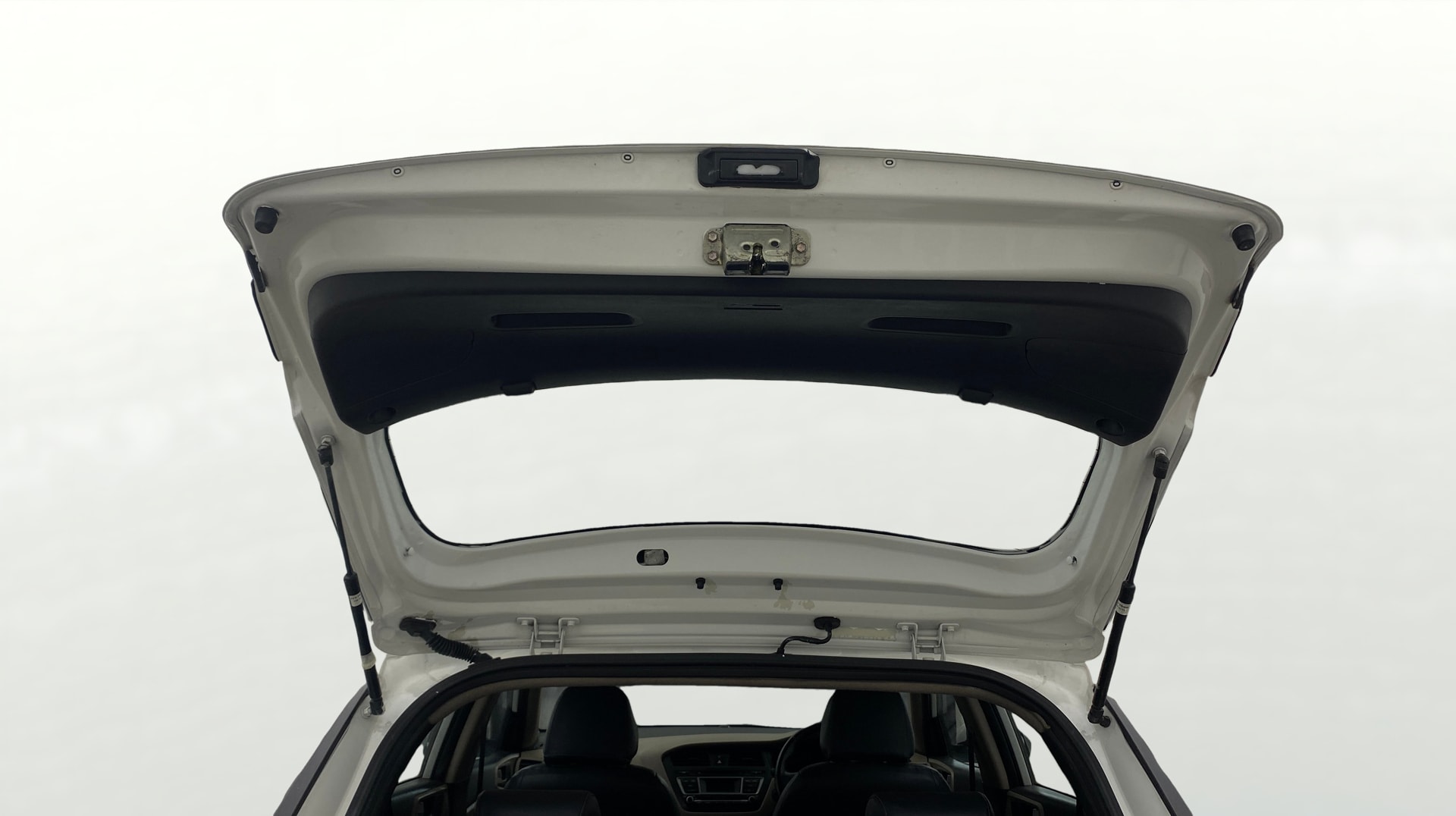 View 2015 Hyundai Elite i20 1.4 Asta Diesel Image 16 Used 2015 Hyundai Elite i20 1.4 Asta Diesel Image 16