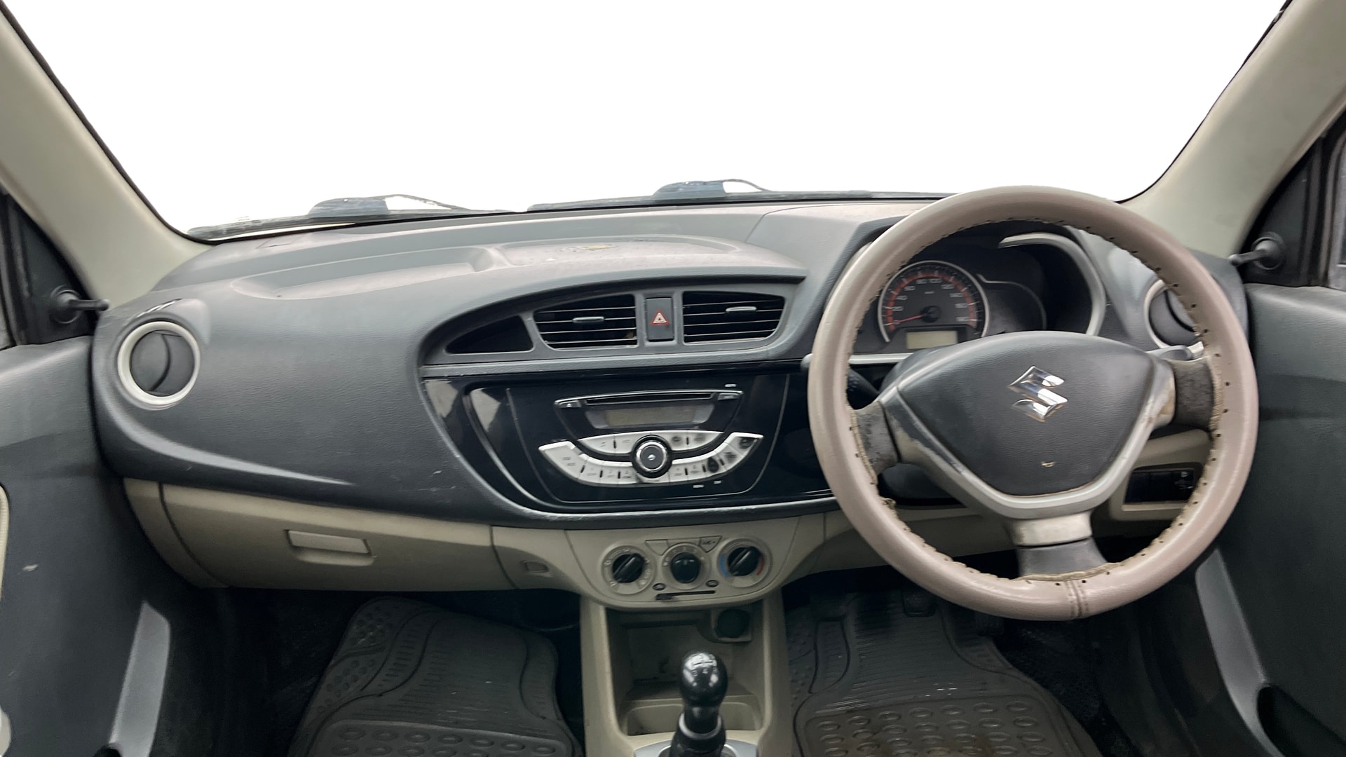 View 2015 Maruti Suzuki Alto K10 LX Image 15 Used 2015 Maruti Suzuki Alto K10 LX Image 15