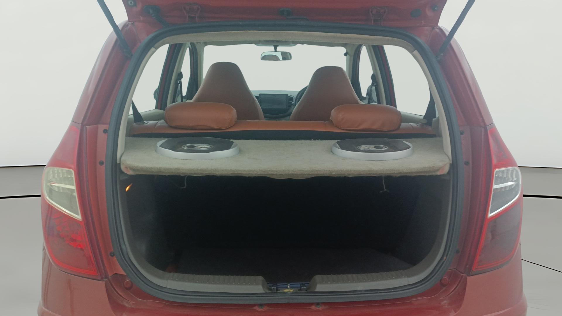 View 2013 Hyundai i10 1.2 Sportz AT Image 37 Used 2013 Hyundai i10 1.2 Sportz AT Image 37