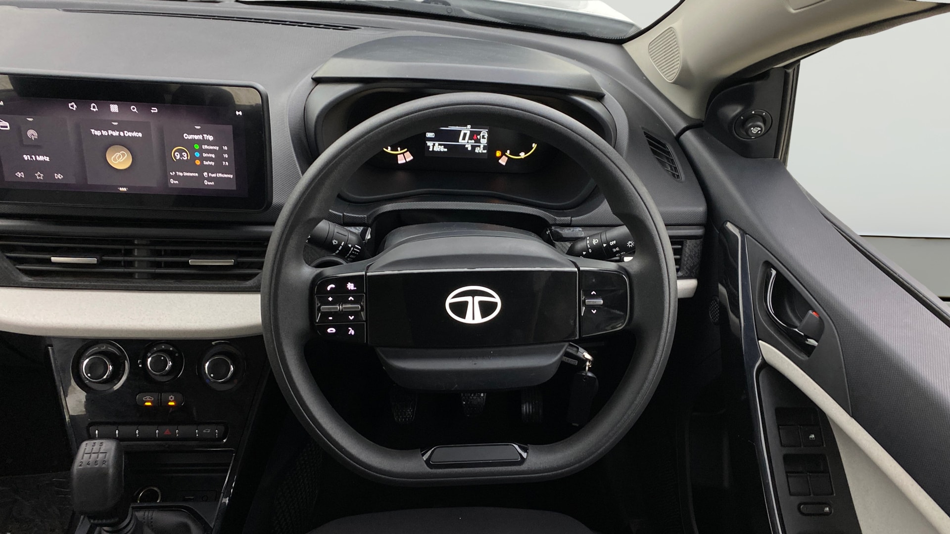 View 2025 Tata Nexon Revotron XE Image 20 Used 2025 Tata Nexon Revotron XE Image 20