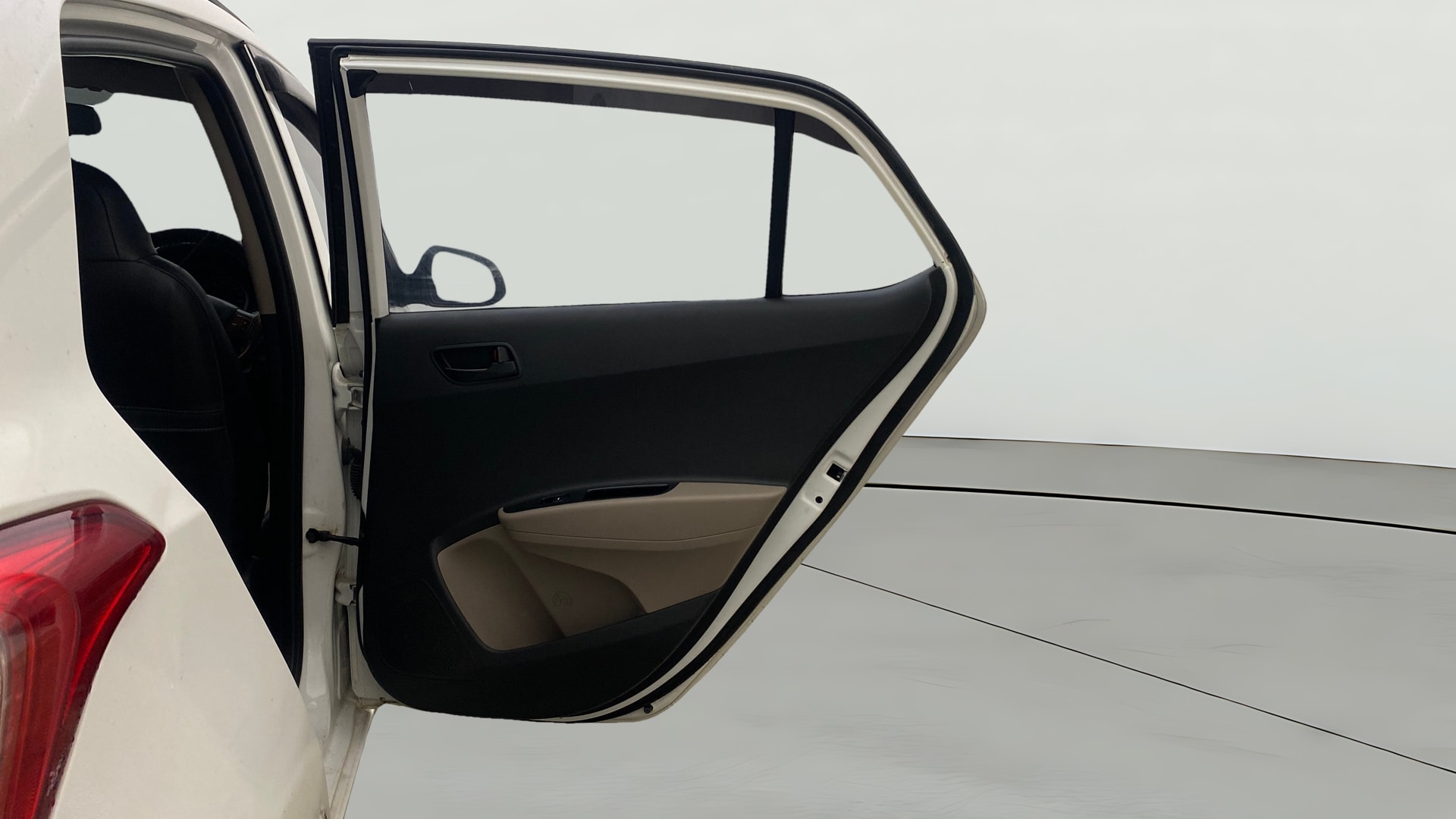 View 2019 Hyundai Grand i10 Magna 1.2 Kappa VTVT Image 7 Used 2019 Hyundai Grand i10 Magna 1.2 Kappa VTVT Image 7