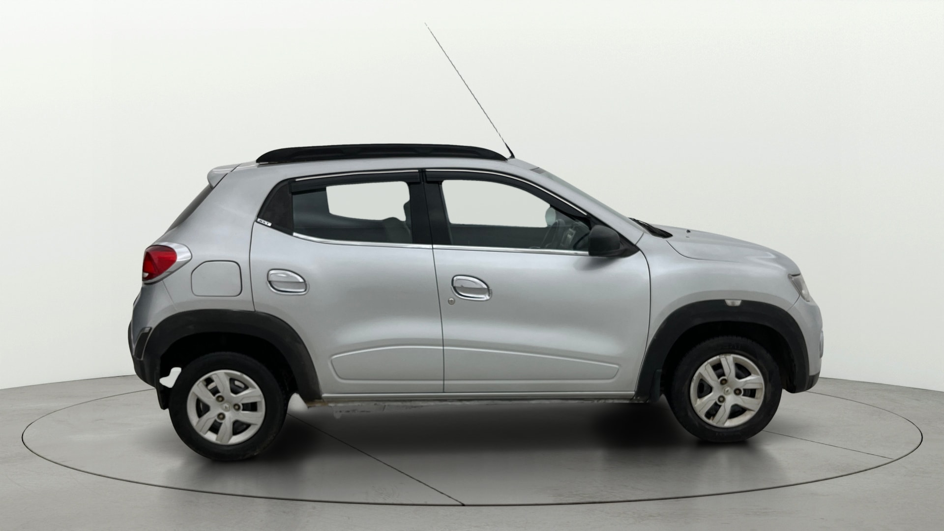 View 2018 Renault Kwid RXL 1.0 BS IV Image 8 Used 2018 Renault Kwid RXL 1.0 BS IV Image 8