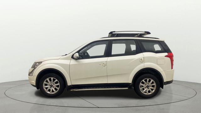 View Mahindra XUV500 Image 28 Used Mahindra XUV500 Image 28
