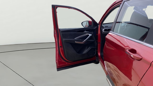 View MG Hector Image 39 Used MG Hector Image 39