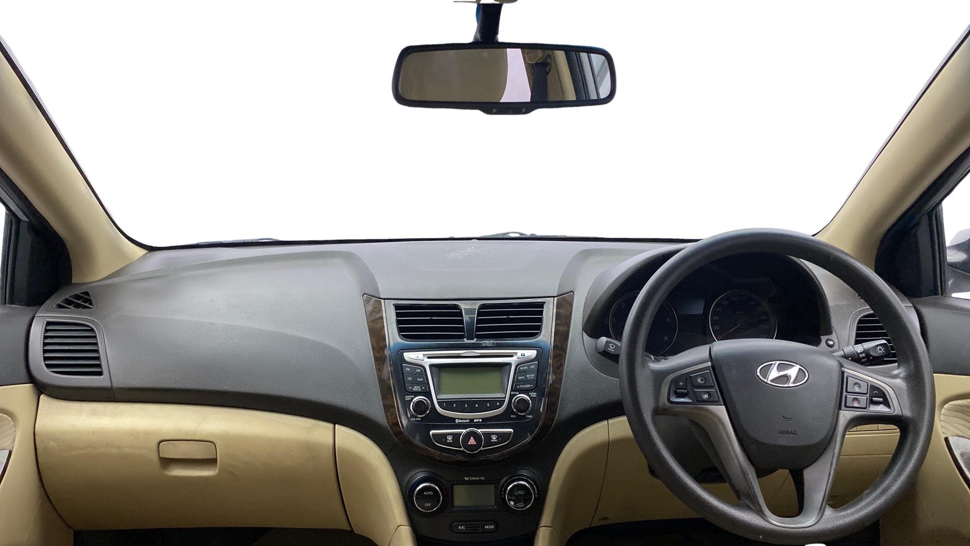 View 2013 Hyundai Fluidic Verna 1.6 CRDI EX Image 15 Used 2013 Hyundai Fluidic Verna 1.6 CRDI EX Image 15