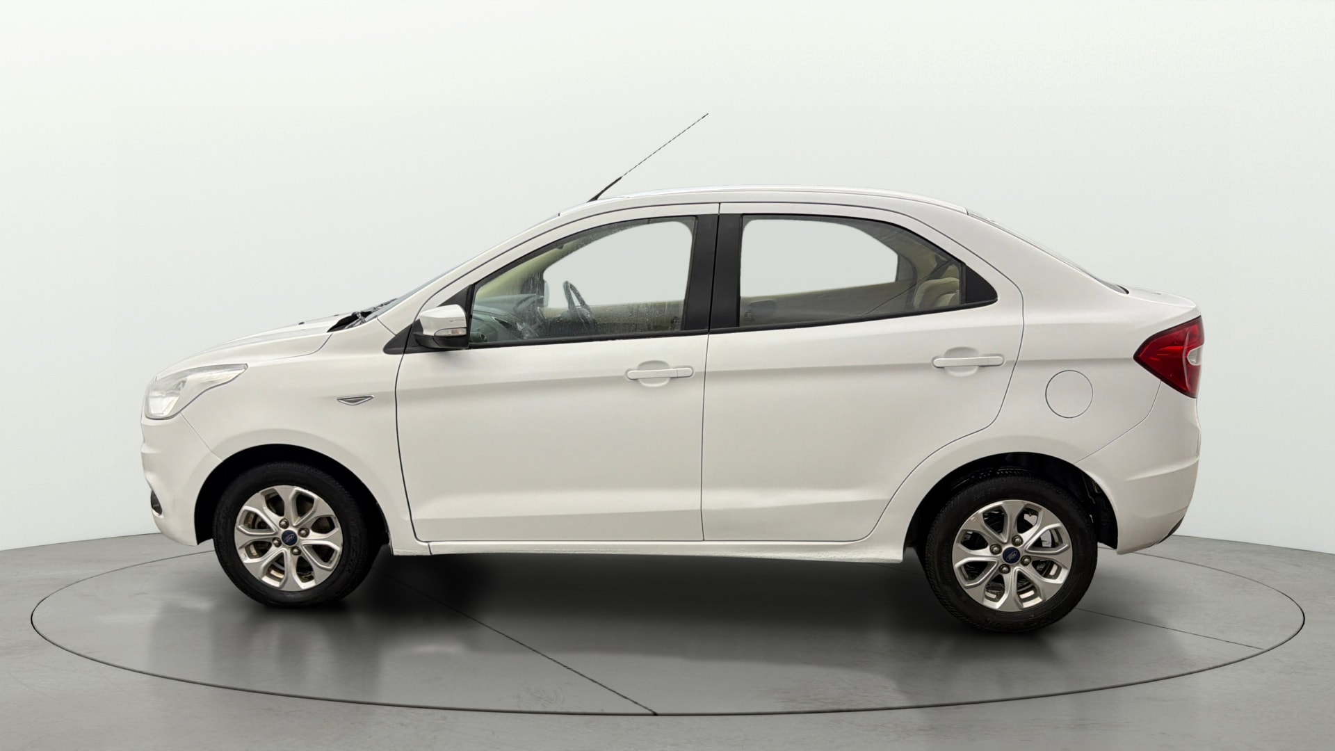 View 2017 Ford Figo Aspire 1.2P Ambiente MT BS IV Image 5 Used 2017 Ford Figo Aspire 1.2P Ambiente MT BS IV Image 5