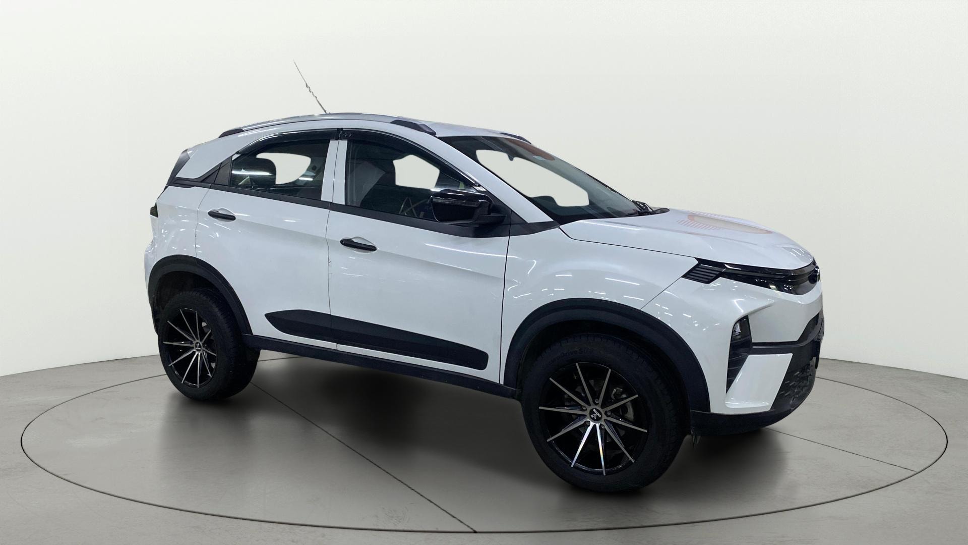 View 2024 Tata Nexon Revotron XE Image 36 Used 2024 Tata Nexon Revotron XE Image 36