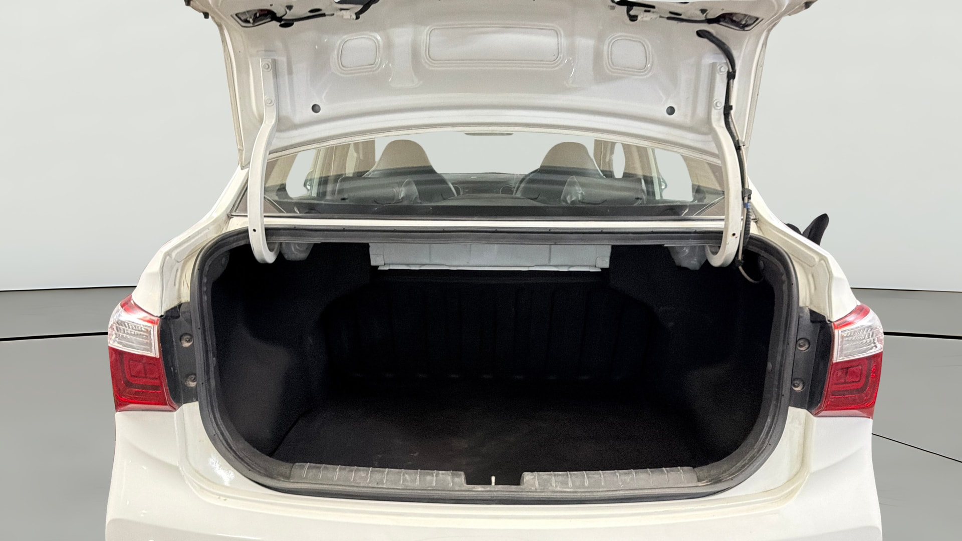 View 2017 Hyundai Xcent E Petrol Image 36 Used 2017 Hyundai Xcent E Petrol Image 36