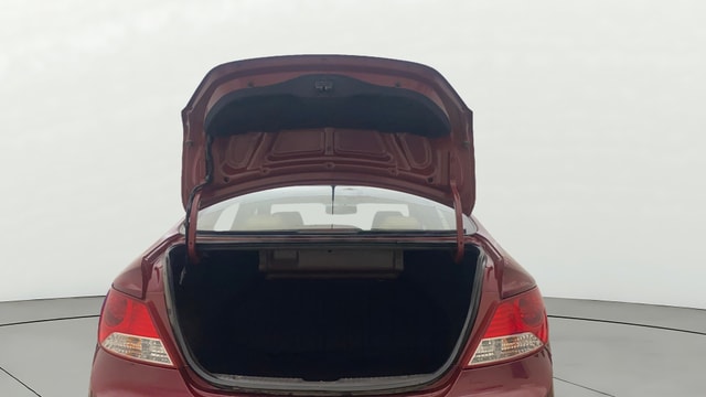 View Hyundai Fluidic Verna Image 17 Used Hyundai Fluidic Verna Image 17