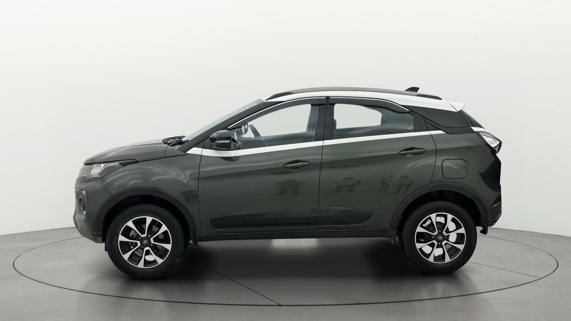 View 2021 Tata Nexon Revotron XE Image 27 Used 2021 Tata Nexon Revotron XE Image 27