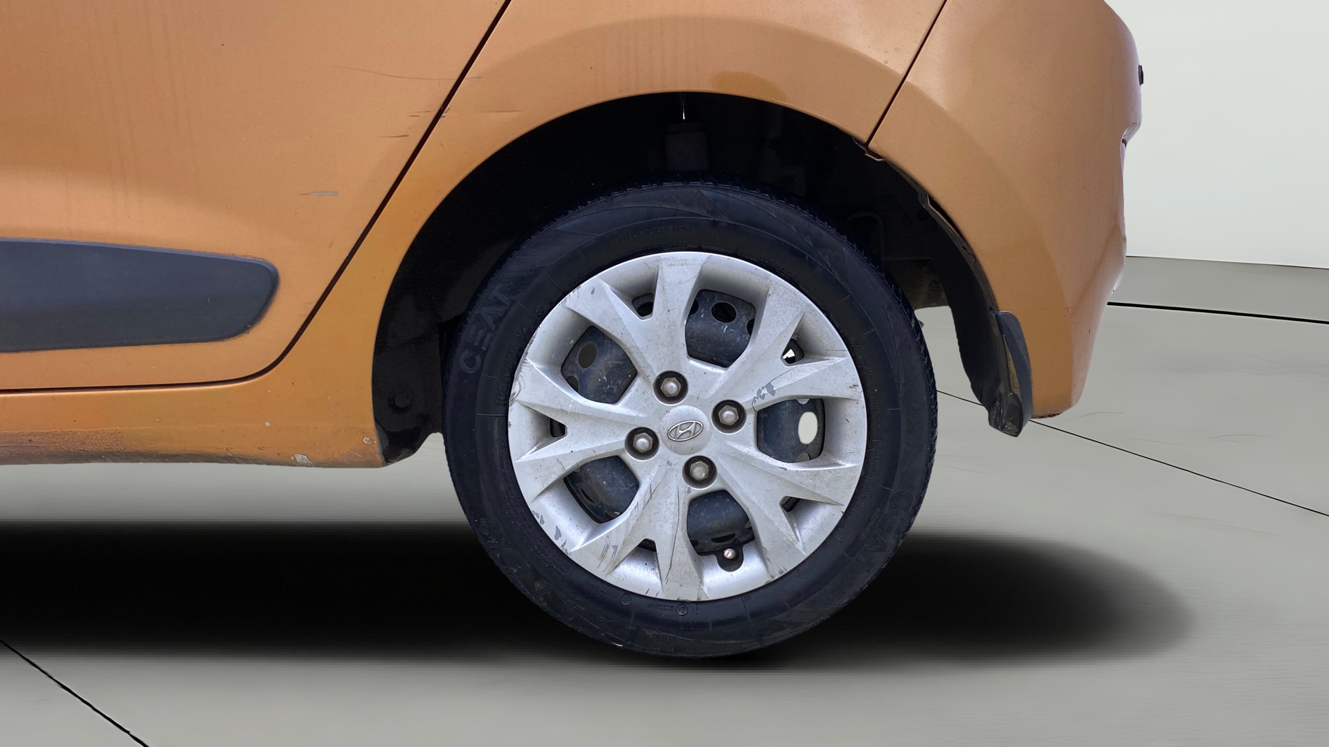 View 2016 Hyundai Grand i10 Sportz 1.2 Kappa Image 11 Used 2016 Hyundai Grand i10 Sportz 1.2 Kappa Image 11