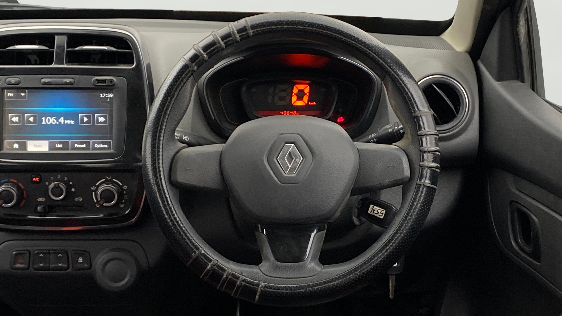 View 2016 Renault Kwid RXT 1.0 Image 20 Used 2016 Renault Kwid RXT 1.0 Image 20