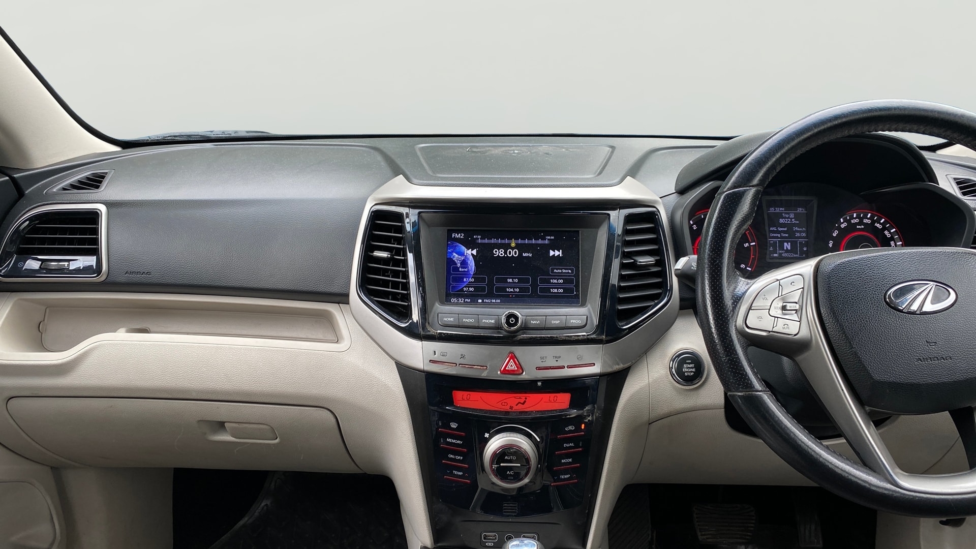 View 2019 Mahindra XUV300 W4 Petrol BS IV Image 17 Used 2019 Mahindra XUV300 W4 Petrol BS IV Image 17