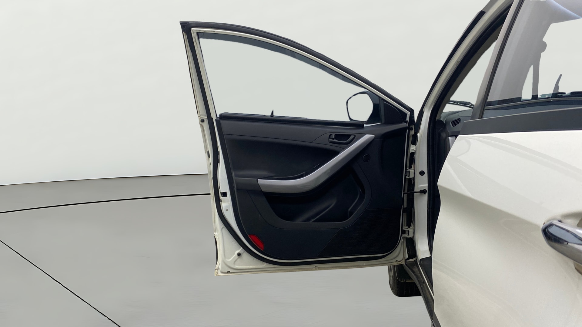 View 2023 Tata Nexon Revotron XE Image 32 Used 2023 Tata Nexon Revotron XE Image 32