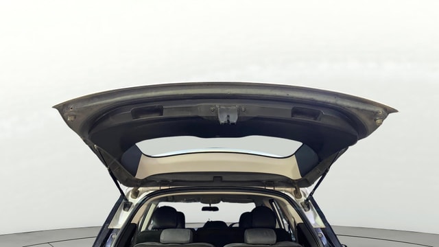 View Mahindra XUV700 Image 17 Used Mahindra XUV700 Image 17
